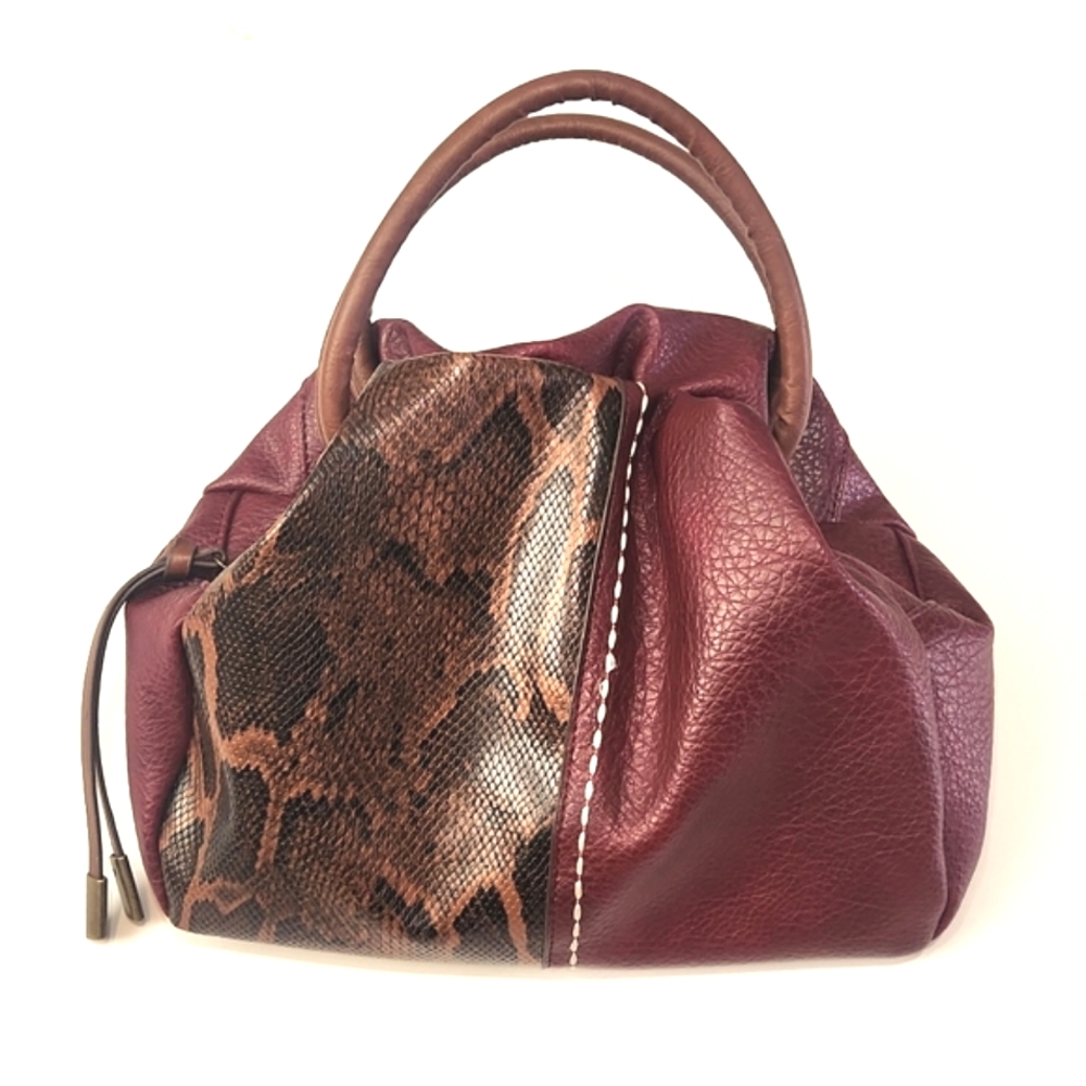 Time and Tru Fiona Handbag